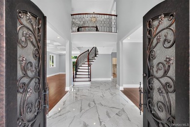 Video & Pictures: Welcome to 25 Maple Grove Street, a stunning - photo 7