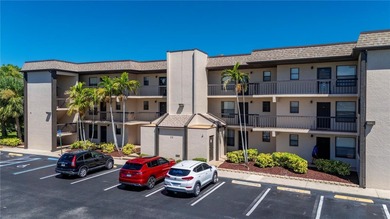 Port Charlotte Waterway Area Condo Sale Pending in Port Charlotte Florida