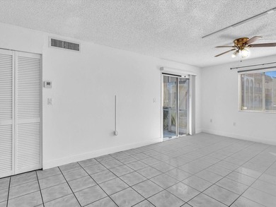 Charming 1-bedroom, 1-bath first-floor corner unit in Forest - photo 14