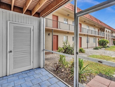 Charming 1-bedroom, 1-bath first-floor corner unit in Forest - photo 21