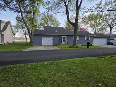 Located on a private all-sports Beadle lake in Harper Creek - photo 3