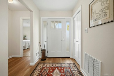Enjoy maintenance-free luxury in the highly desirable Fairfield - photo 3