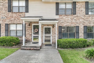 Welcome to this beautifully renovated 2-bedroom, 1.5-bath - photo 3