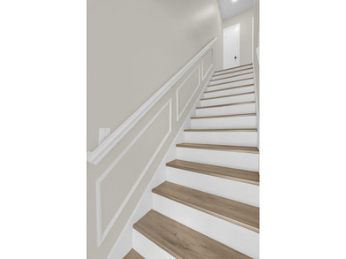 Welcome to this beautifully renovated 2-bedroom, 1.5-bath - photo 6