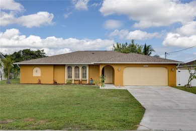 Cape Coral Lakes Area Home For Sale in Cape Coral Florida