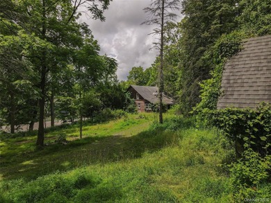 Discover this picture perfect property and bring your vision of - photo 14