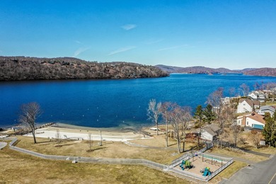 Candlewood Lake Waterfront! Embrace the beauty of Candlewood - photo 26