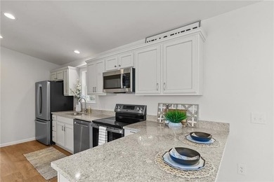 Brand New Cottage in the heart of Narragansett at Knowles Camp - photo 5