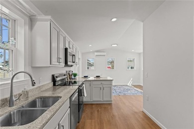 Brand New Cottage in the heart of Narragansett at Knowles Camp - photo 7