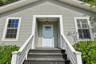 Welcome to this beautiful home in the heart of West Ashley - photo 4
