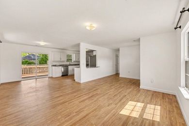 Welcome to this beautiful home in the heart of West Ashley - photo 7