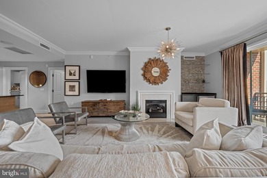 Exceptional two-bedroom, two full and one-half bath luxury - photo 10
