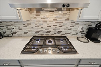 Welcome home to this immaculately maintained 2017-built - photo 12