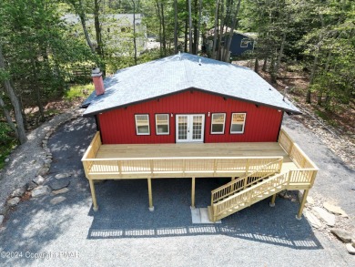 Dresser Lake Home For Sale in Tobyhanna Pennsylvania