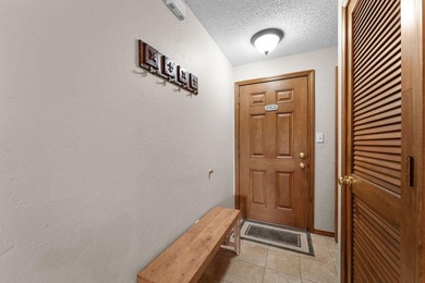 Turn-key lake condo on Indian Point - fully furnished and