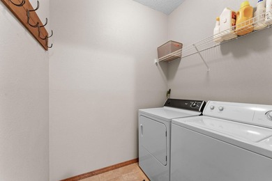 Turn-key lake condo on Indian Point - fully furnished and