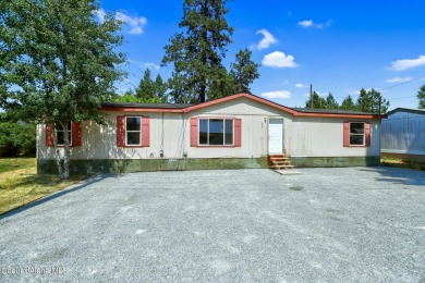 Pend Oreille River Home Sale Pending in Oldtown Idaho
