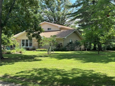 Lake Home Off Market in Effingham, Illinois