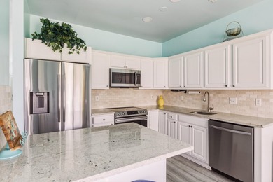 102 Spanish Oaks Lane is a truly turnkey, move-in ready home - photo 9