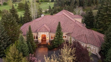 Designed for luxury Northwest living, this stunning - photo 1