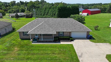 Lake Cumberland Home Sale Pending in Somerset Kentucky