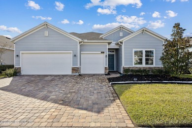 Oakleaf Lake Area Home For Sale in Middleburg Florida