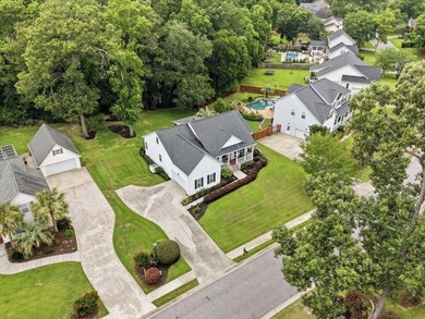 Beautifully maintained one-owner home in a quiet, established - photo 6