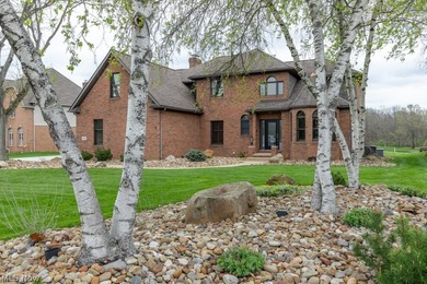 Welcome to an extraordinary, fully reimagined Colonial estate in - photo 1