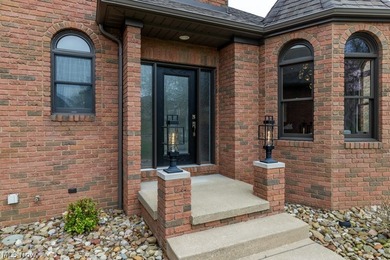 Welcome to an extraordinary, fully reimagined Colonial estate in - photo 4