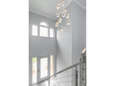 Welcome to an extraordinary, fully reimagined Colonial estate in - photo 6
