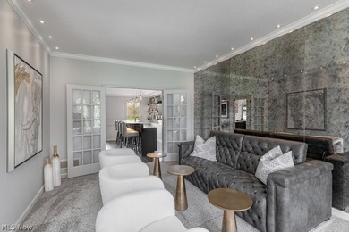 Welcome to an extraordinary, fully reimagined Colonial estate in - photo 8