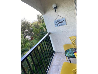 Discover this 2-bedroom, 1-bathroom apartment on the 4th floor