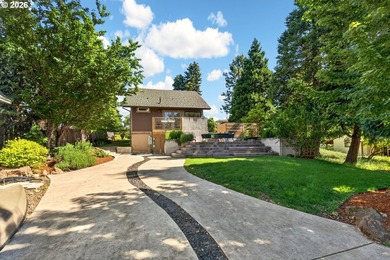 100 steps from downtown White Salmon, this historic 1910 home - - photo 25