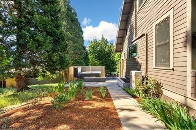 100 steps from downtown White Salmon, this historic 1910 home - - photo 34