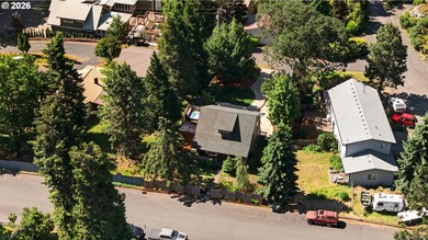 100 steps from downtown White Salmon, this historic 1910 home - - photo 42