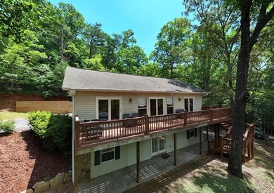 Lake Chatuge Home For Sale in Hiawassee Georgia