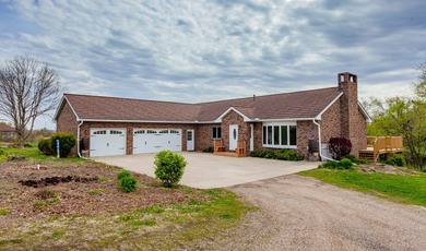 (private lake, pond, creek) Home For Sale in Mingo Iowa