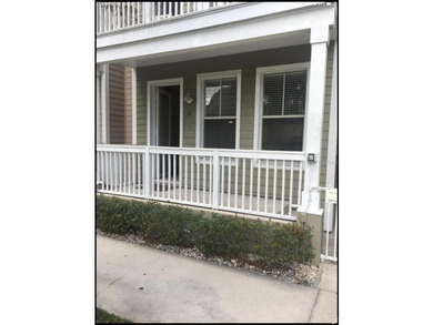 Rare opportunity to own a beautifully refreshed 2-bedroom - photo 2