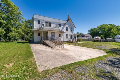 Don't miss this large home with a 5 room rental apartment on 2nd - photo 3