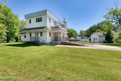 Don't miss this large home with a 5 room rental apartment on 2nd - photo 4