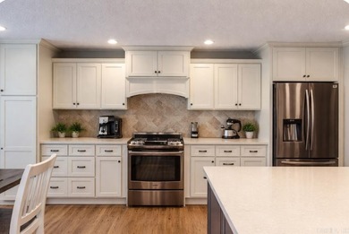 Experience true lake living in this beautifully appointed - photo 6
