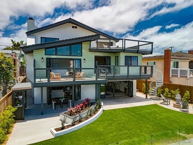 Commandingly perched in coveted Bay Park, this extraordinary - photo 3