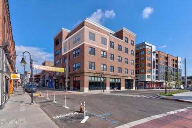 (private lake, pond, creek) Condo Sale Pending in Knoxville Tennessee