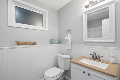 This beautiful 4 bedroom high ranch home located in the Sachem - photo 11