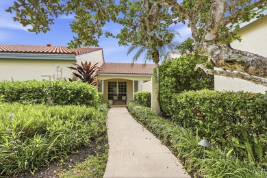Experience the pinnacle of Wellington living in this Vista Del - photo 2