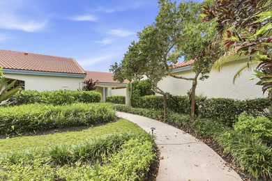 Experience the pinnacle of Wellington living in this Vista Del - photo 4