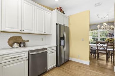 Experience the pinnacle of Wellington living in this Vista Del - photo 8