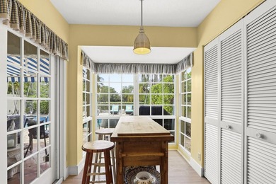 Experience the pinnacle of Wellington living in this Vista Del - photo 9