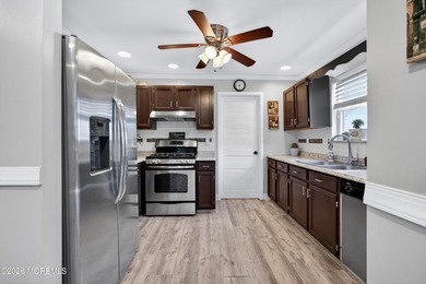 Located in a desirable neighborhood, this spacious home has 4 - photo 3