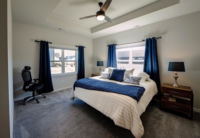 Beautifully maintained modern home with one level living space - photo 3
